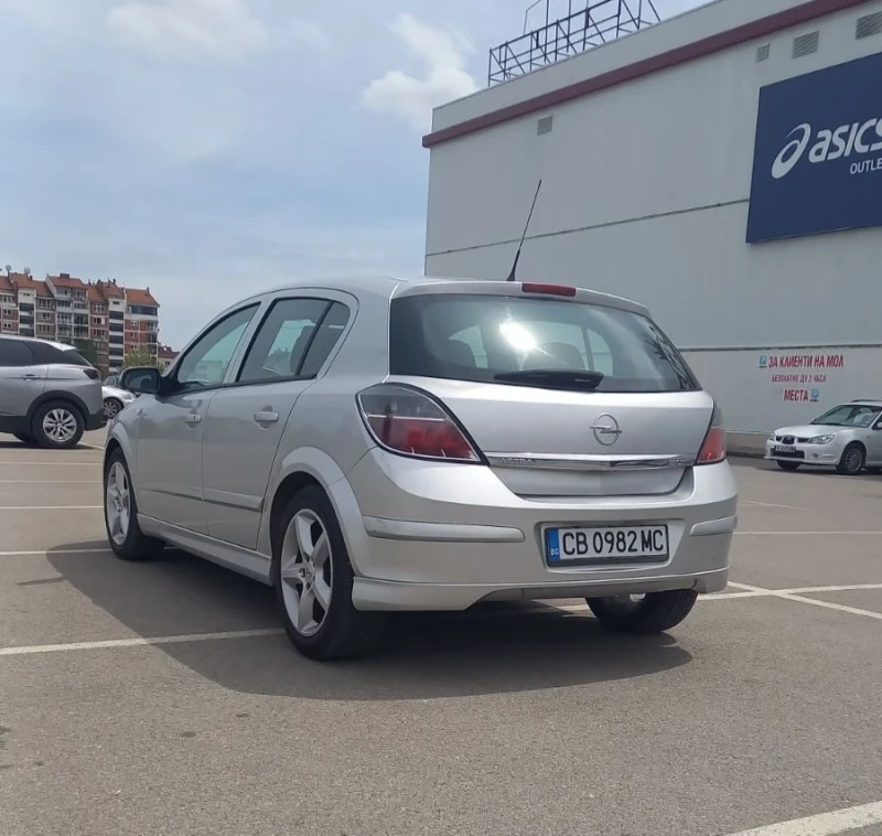 Opel Astra Н, снимка 8 - Автомобили и джипове - 52684677