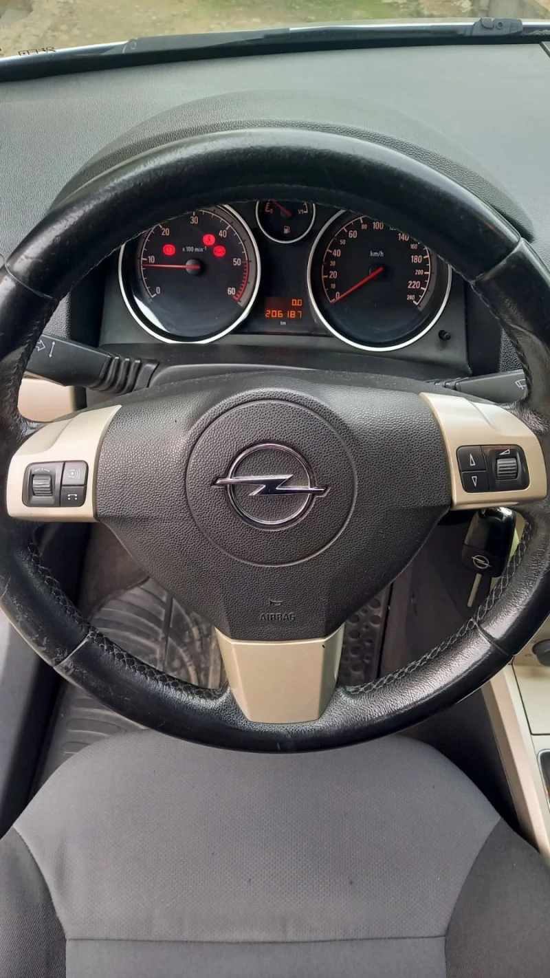 Opel Astra Н, снимка 13 - Автомобили и джипове - 52684677