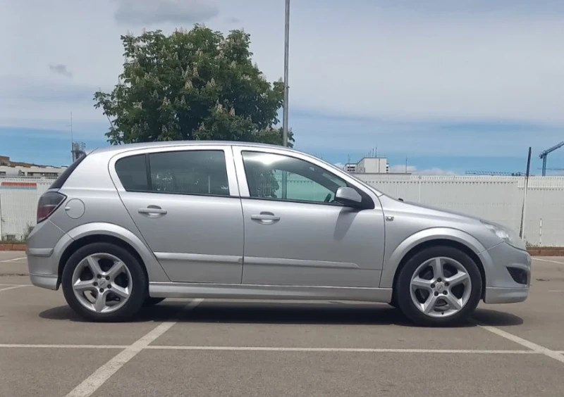 Opel Astra Н, снимка 4 - Автомобили и джипове - 52684677