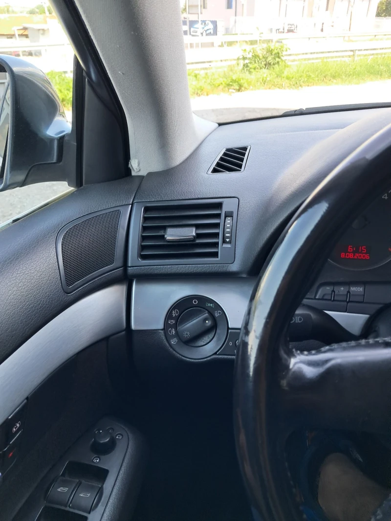 Audi A4 2.0 TDI , снимка 11 - Автомобили и джипове - 50597752