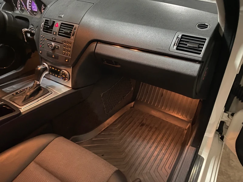 Mercedes-Benz C 180 C 180 kompressor, снимка 13 - Автомобили и джипове - 52001009
