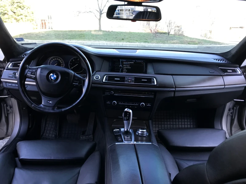BMW 730 Ф01 Distronik/Head Up/Shadow Line/, снимка 11 - Автомобили и джипове - 52297641