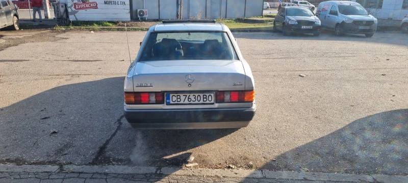Mercedes-Benz 190 2.0, снимка 4 - Автомобили и джипове - 53031384