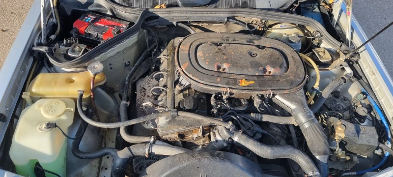 Mercedes-Benz 190 2.0, снимка 15 - Автомобили и джипове - 53031384