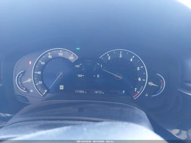 BMW 540 M-PACK* DISTRONIK* KEYLESS* AMBIENT* М.ТОЧКА - изображение 9