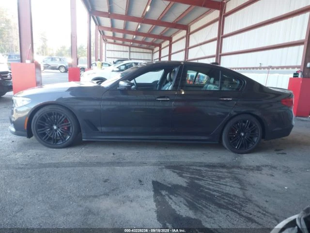 BMW 540 M-PACK* DISTRONIK* KEYLESS* AMBIENT* М.ТОЧКА - изображение 7
