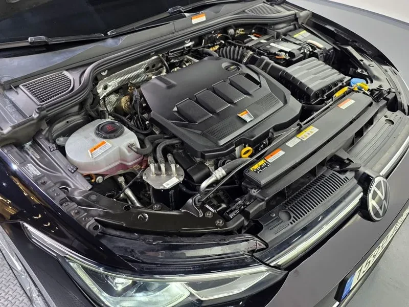VW Golf 20 TDI PREMIUM, снимка 6 - Автомобили и джипове - 55562116