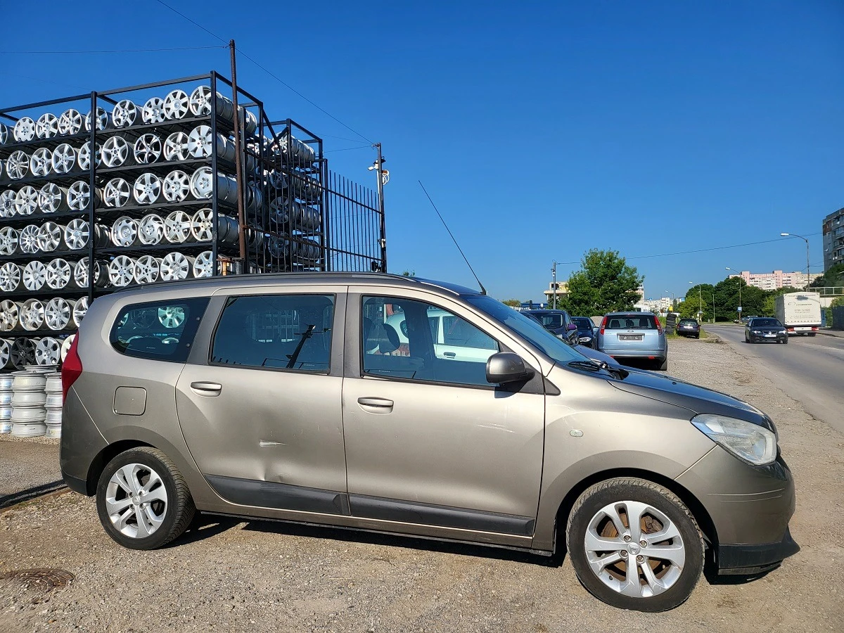 Dacia Lodgy 1.2-115k.c. 7места - изображение 4