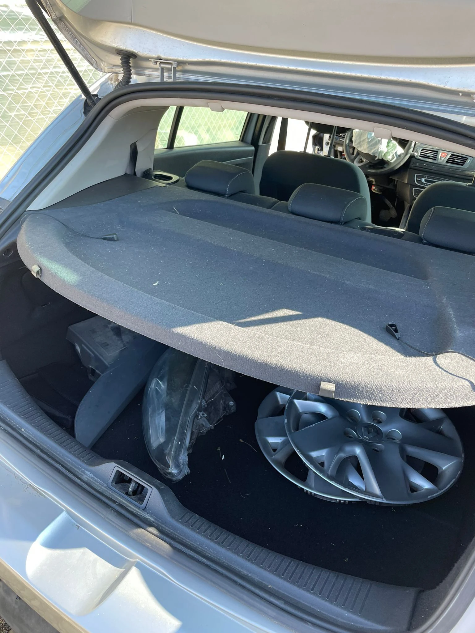 Renault Megane 1.9 131hp | Mobile.bg — изображение 12