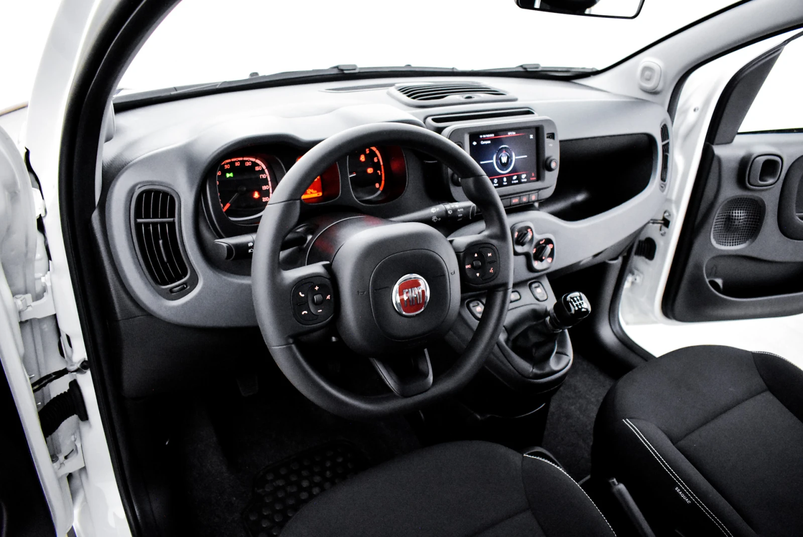 Fiat Panda  1.0 Hybrid Petrol 70 hp MT6 - изображение 10