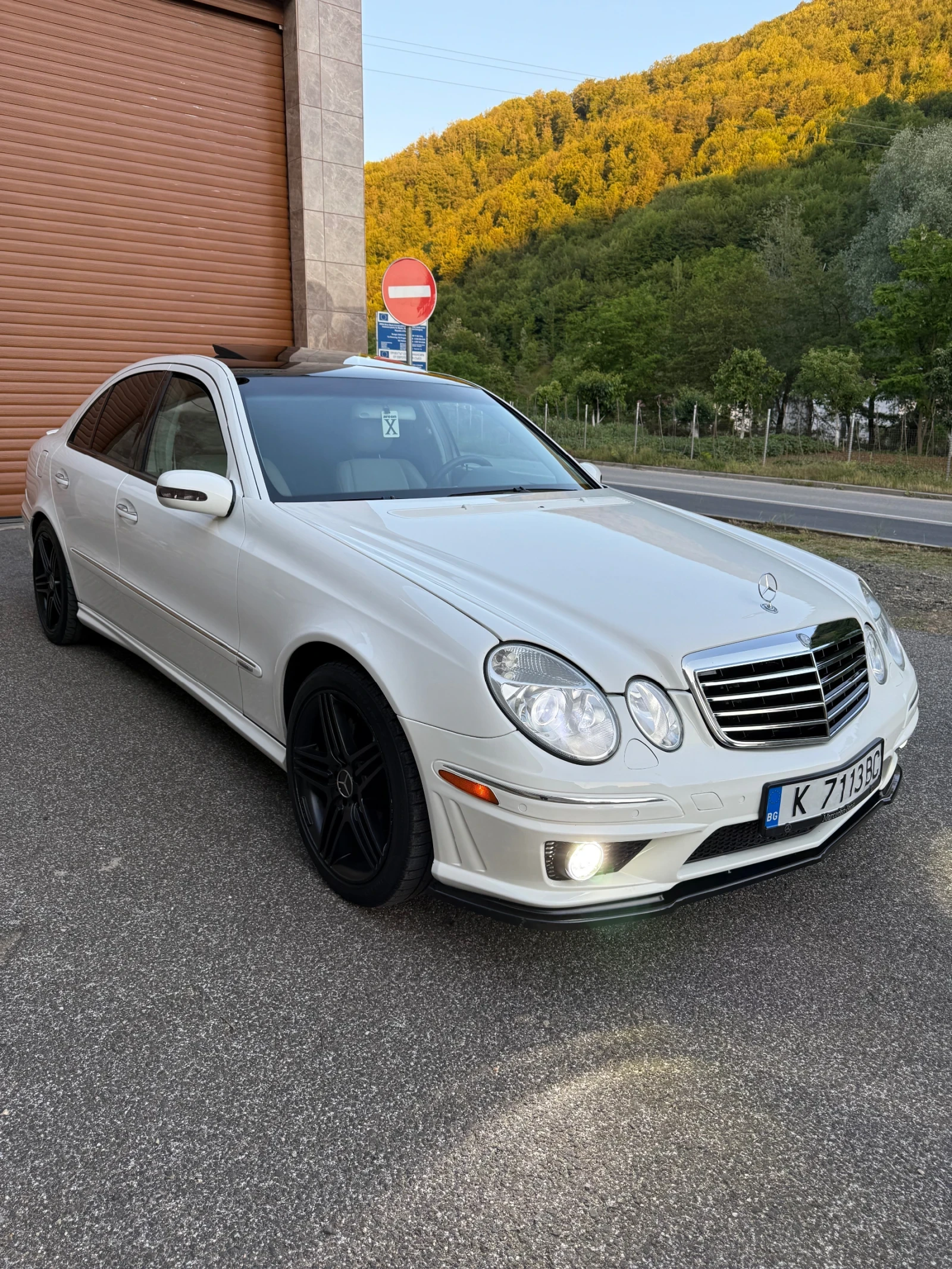 Mercedes-Benz E 320  - изображение 2