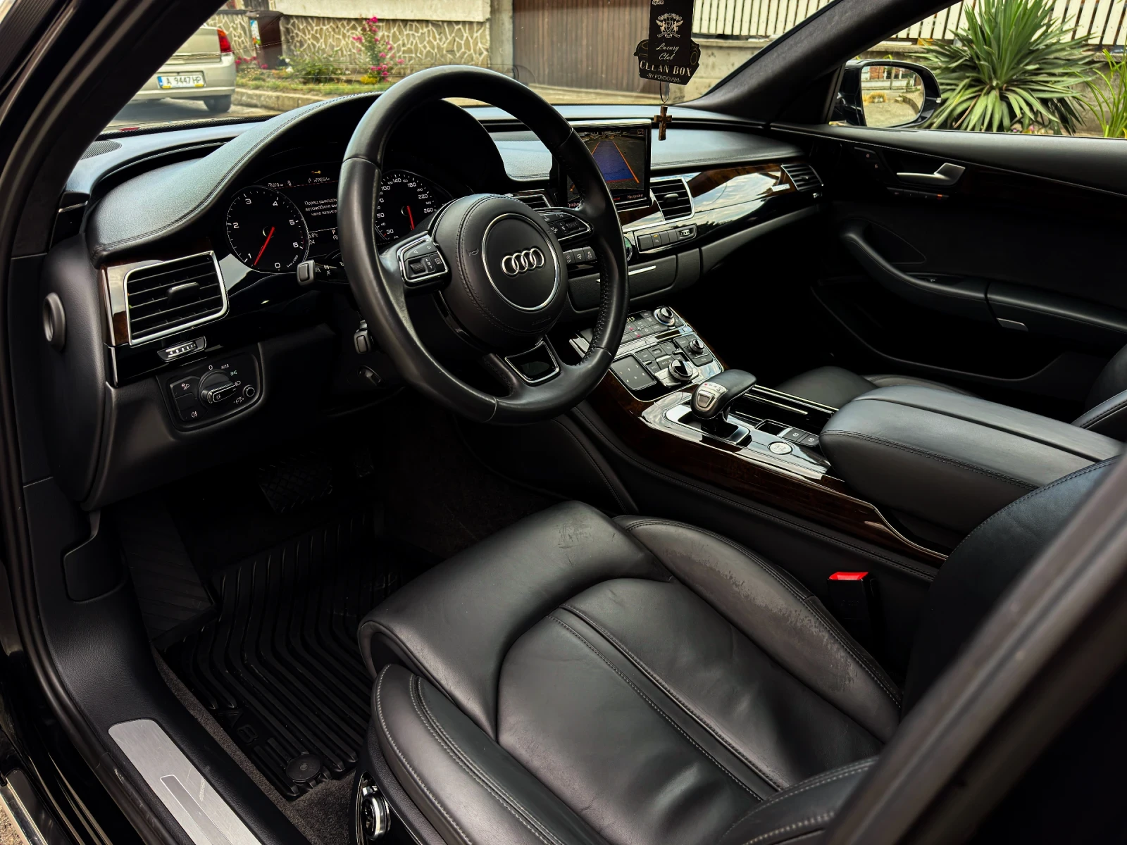 Audi A8  - изображение 8