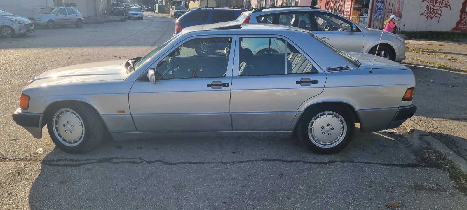 Mercedes-Benz 190 2.0 - изображение 8