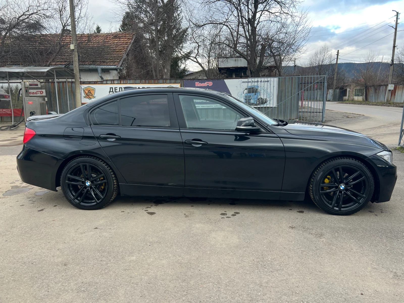 BMW 320 D 184к.с M-performance, снимка 3 - Автомобили и джипове - 53198342