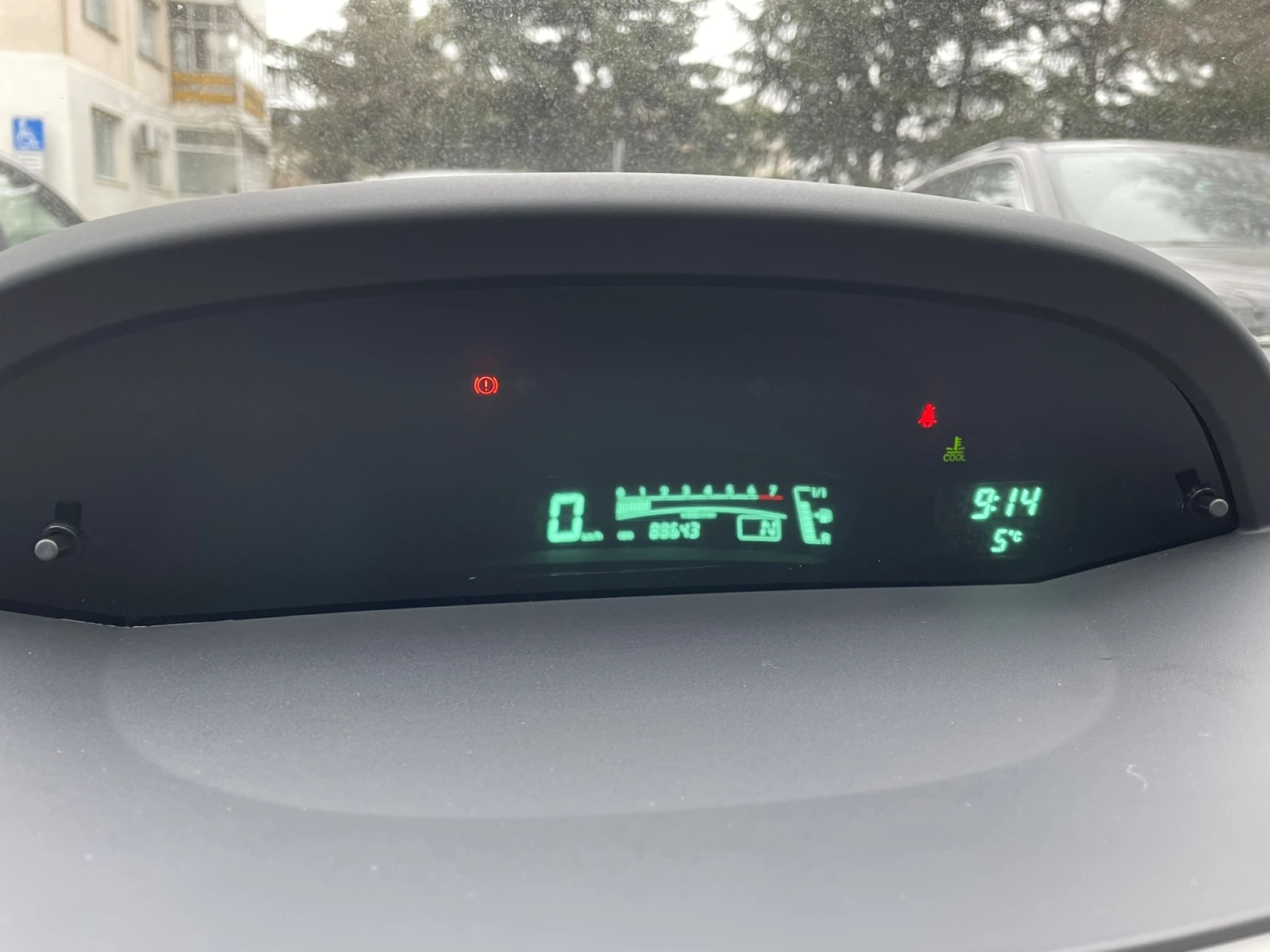 Toyota Yaris 1.3, снимка 6 - Автомобили и джипове - 53776717