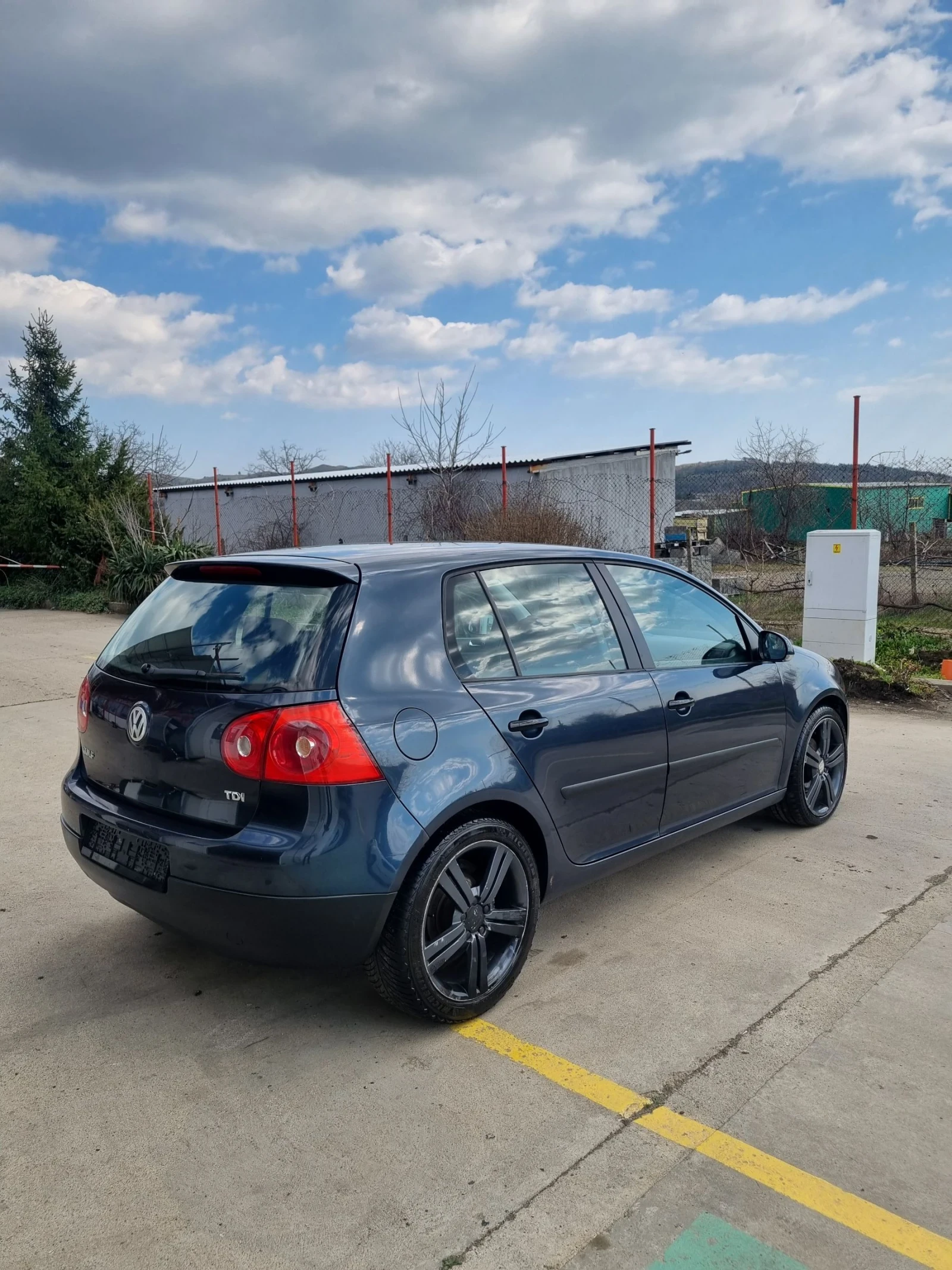 VW Golf 1.9tdi 105 коня 6 скорости!!, снимка 3 - Автомобили и джипове - 53987483