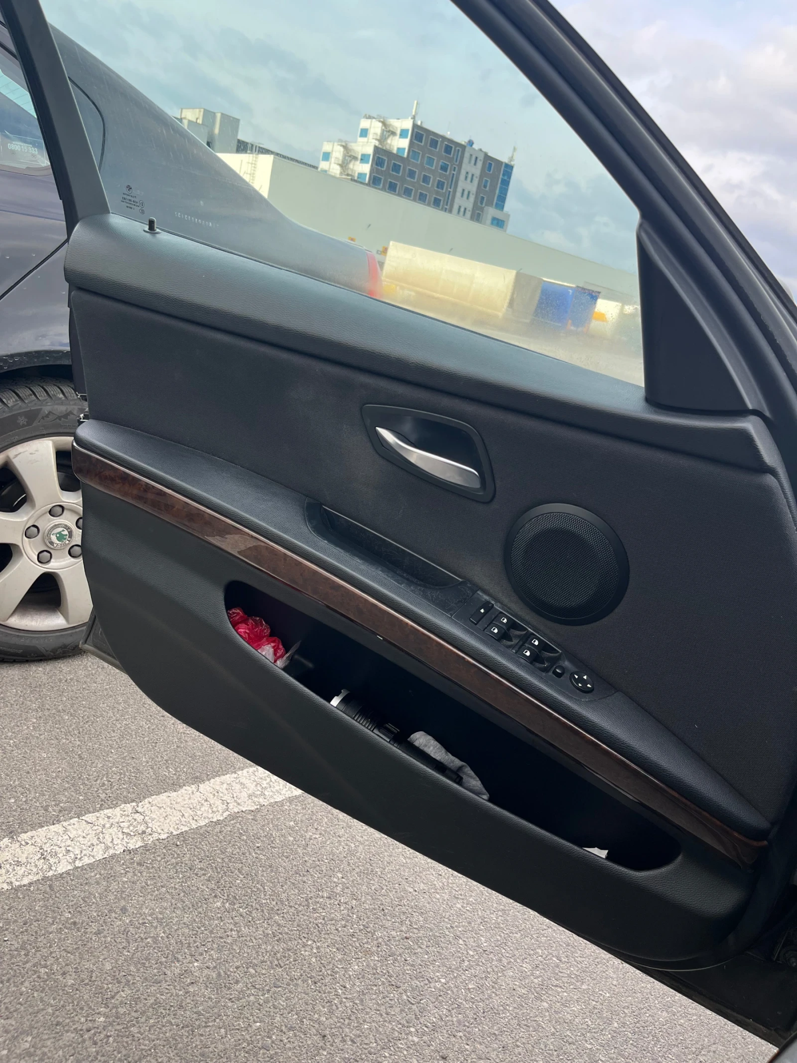 BMW 320, снимка 11 - Автомобили и джипове - 54254453