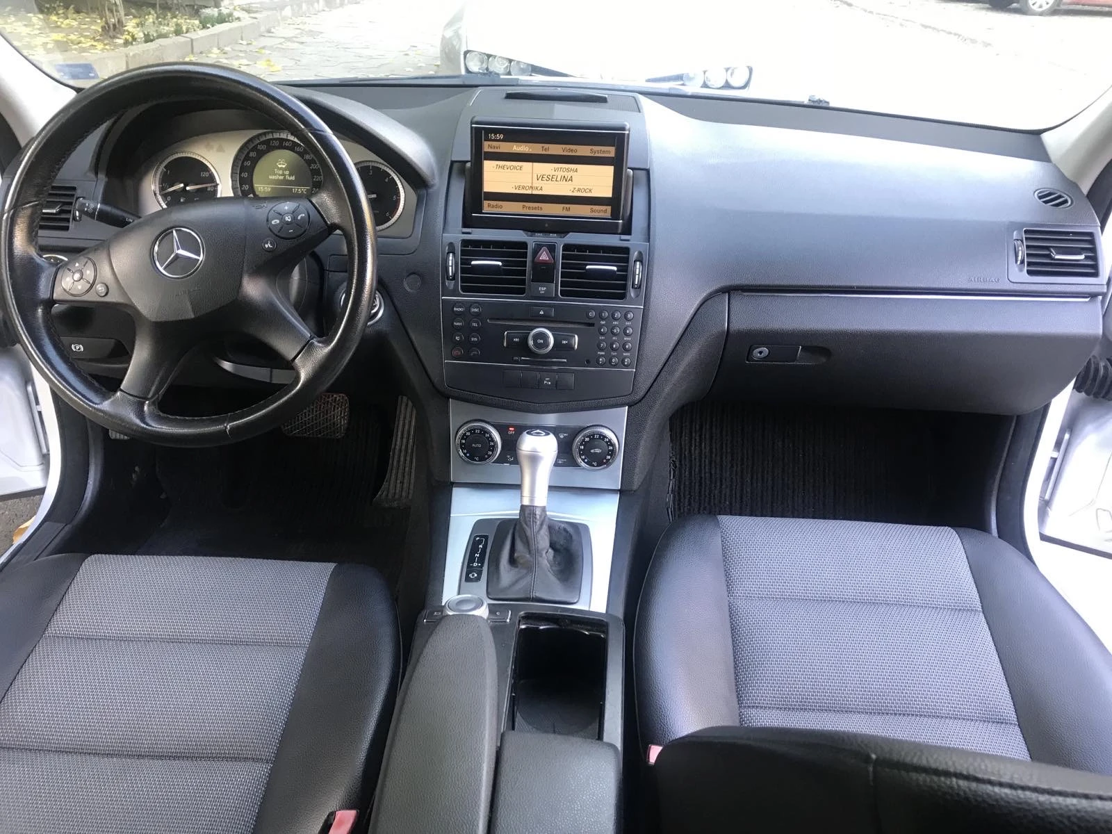 Mercedes-Benz C 220 Cdi AMG Пакет Avangarde ОМ646, снимка 11 - Автомобили и джипове - 54664484