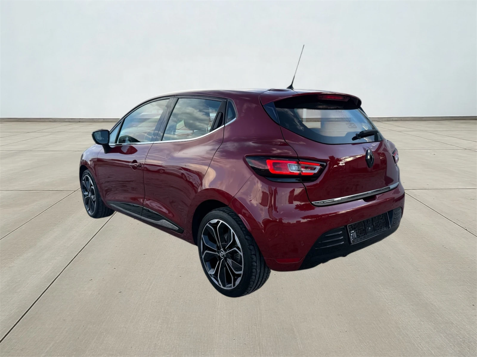 Renault Clio 1.5/110hp/6gears/Intense/Full LED/, снимка 4 - Автомобили и джипове - 54855799