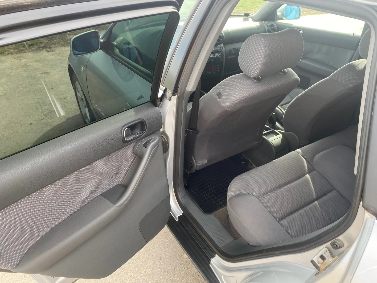 Audi A3 1.6 101 LPG, снимка 8 - Автомобили и джипове - 54969588