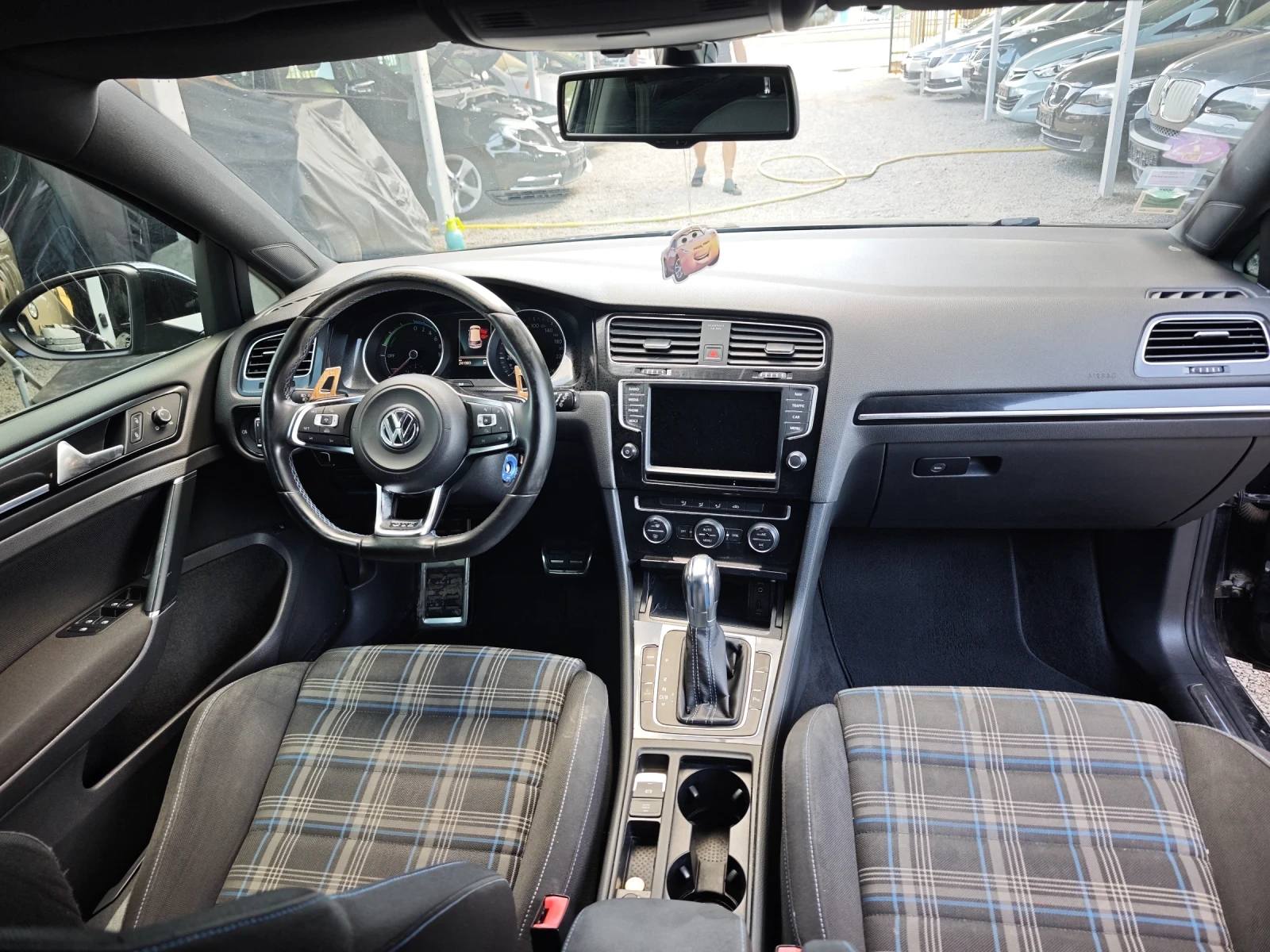 VW Golf 1.4 GTE PLUG-IN HYBRID , снимка 8 - Автомобили и джипове - 55071299