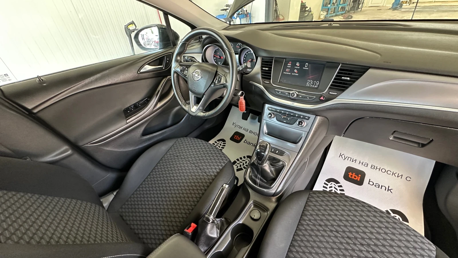 Opel Astra Лед Нави Car Play 6 скорости Климатроник , снимка 14 - Автомобили и джипове - 55102300