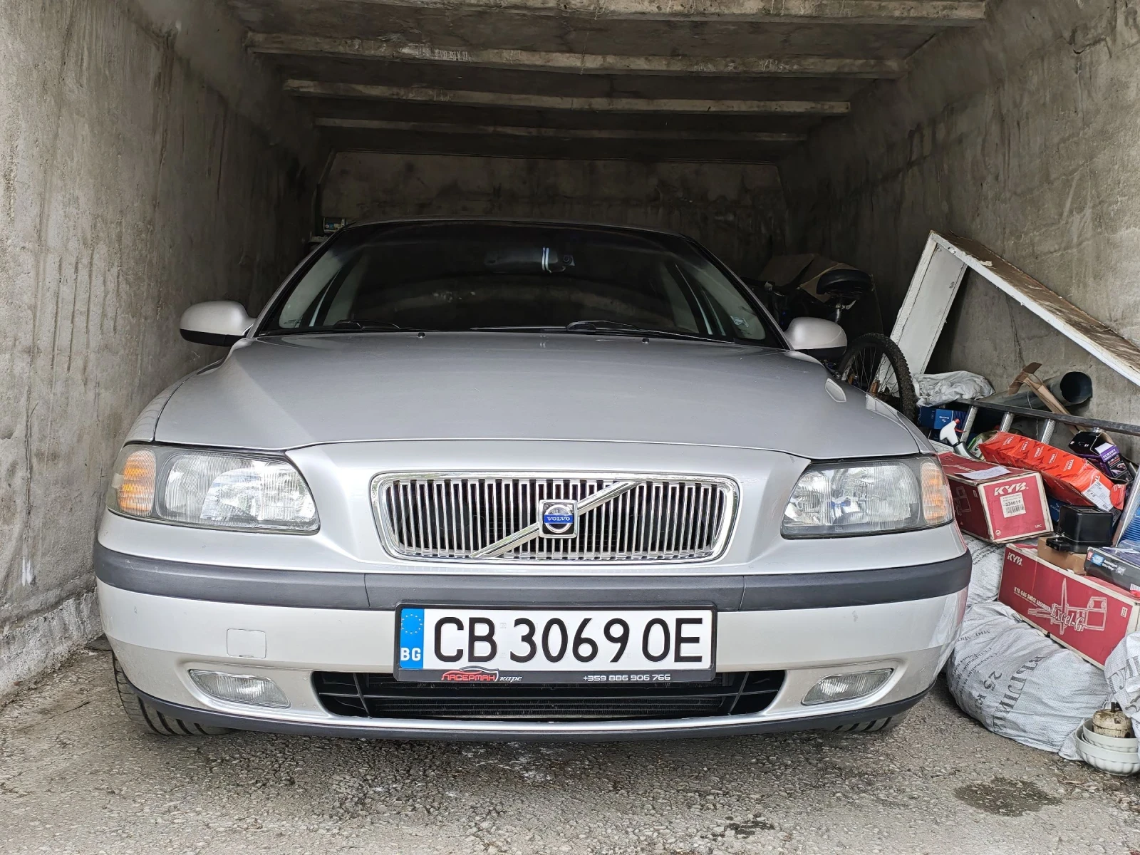 Volvo V70 Комби, снимка 6 - Автомобили и джипове - 55888083