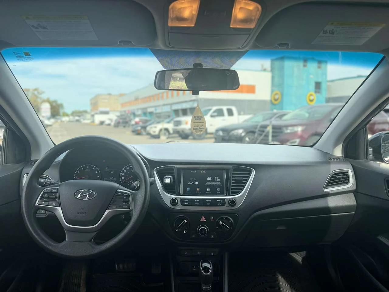 Hyundai Accent SEL, снимка 13 - Автомобили и джипове - 56541173