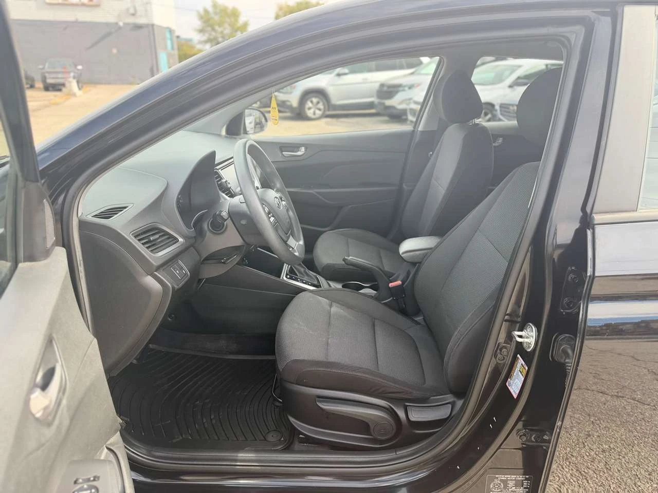 Hyundai Accent SEL, снимка 10 - Автомобили и джипове - 56541173
