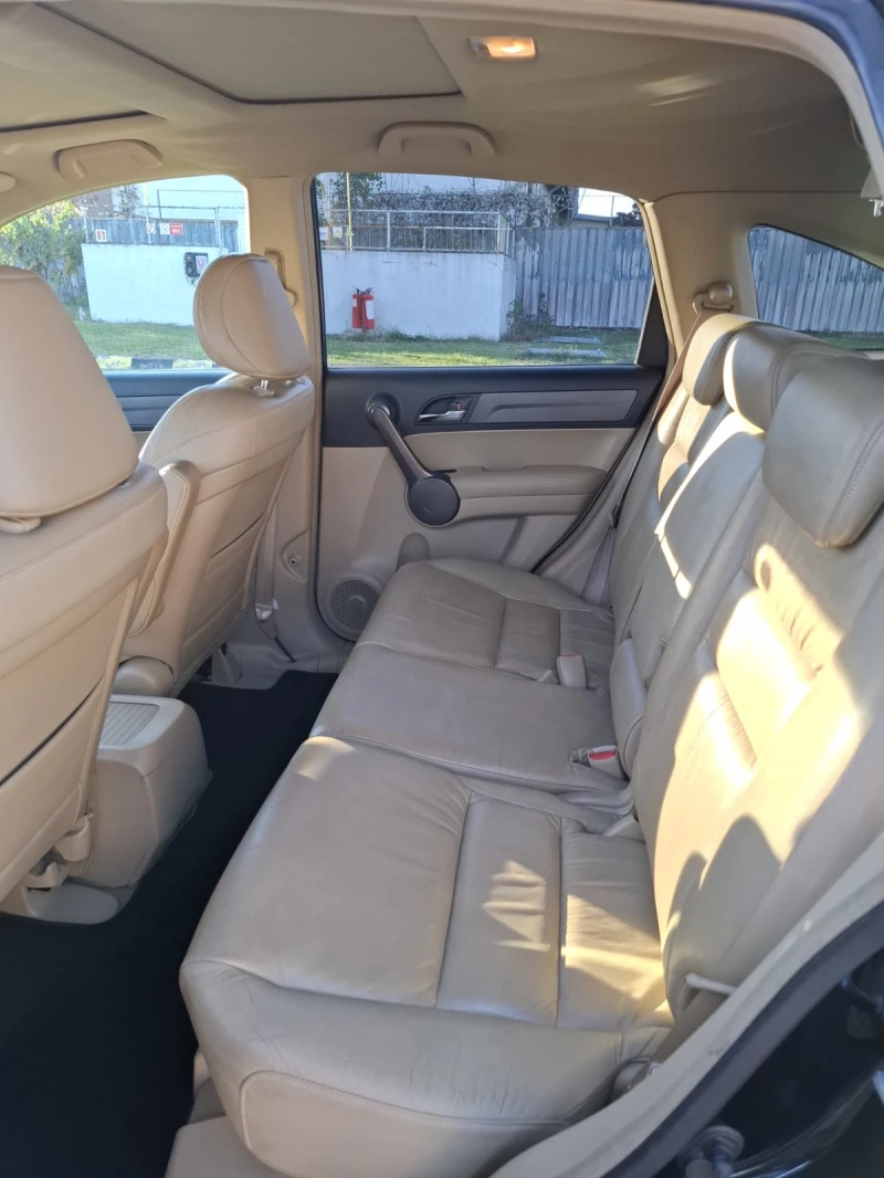 Honda Cr-v 2.0 Газ/4х4/Гаранция/Executive/Сервизна история, снимка 14 - Автомобили и джипове - 52713703
