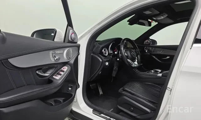 Mercedes-Benz GLC 63 AMG 4MATIC+ , снимка 3 - Автомобили и джипове - 55772848