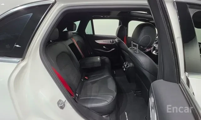 Mercedes-Benz GLC 63 AMG 4MATIC+ , снимка 14 - Автомобили и джипове - 55772848