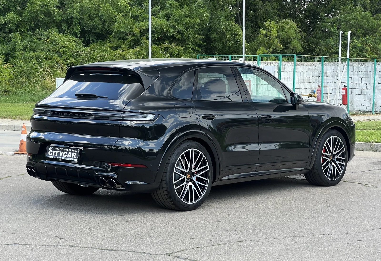 Porsche Cayenne GTS/FACELIFT/BURMESTER/360/HEAD UP/TV/MATRIX/22/ - изображение 6