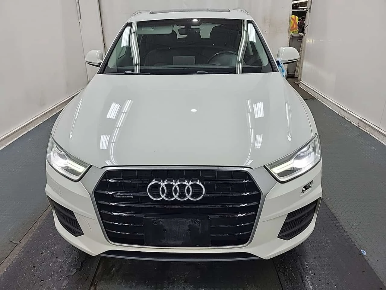 Audi Q3 * PROGRESSIV * CARFAX * БЕЗ ПЪРВОНАЧАЛНА ВНОСКА, снимка 8 - Автомобили и джипове - 53760411