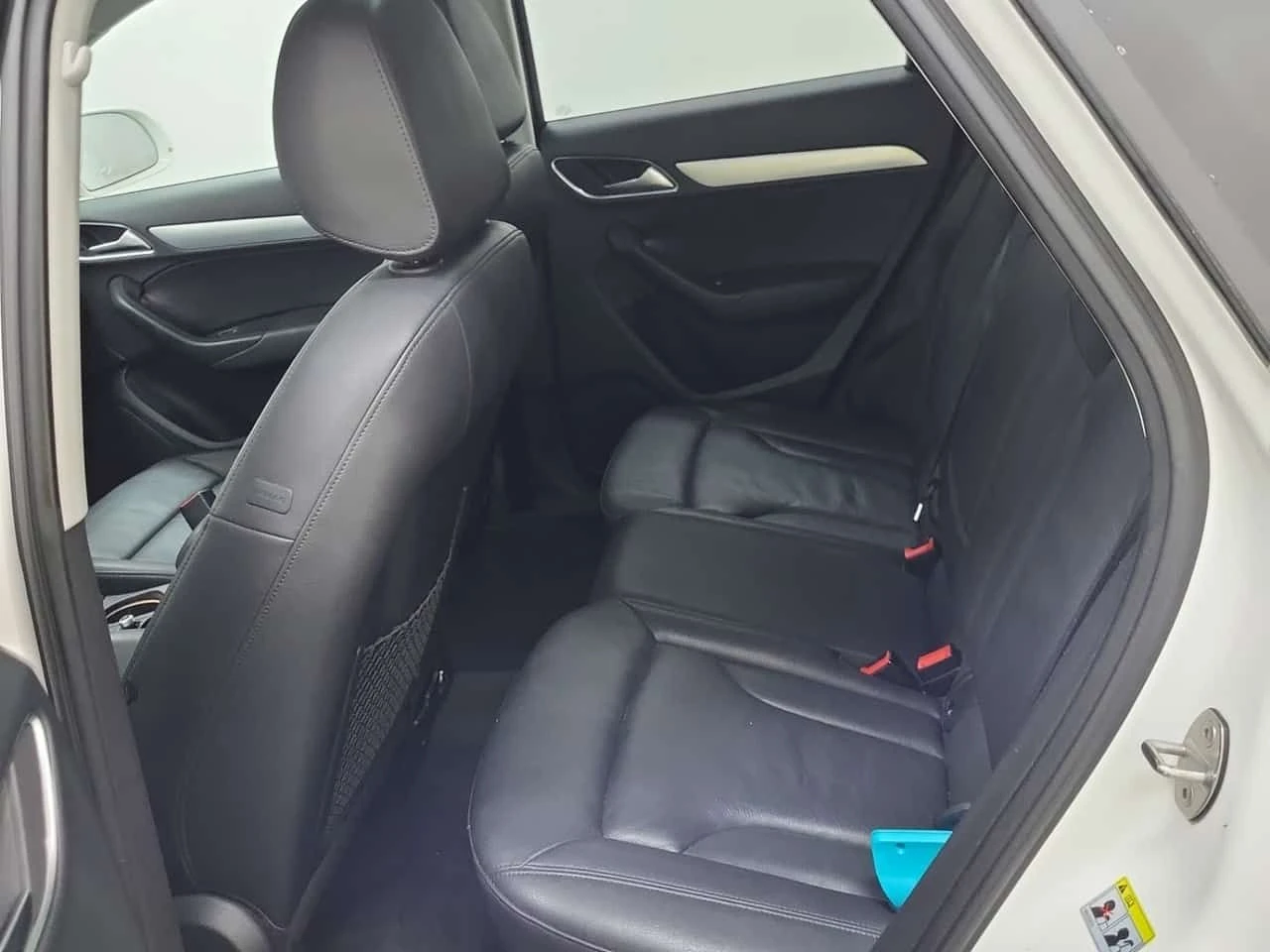 Audi Q3 * PROGRESSIV * CARFAX * БЕЗ ПЪРВОНАЧАЛНА ВНОСКА, снимка 13 - Автомобили и джипове - 53760411