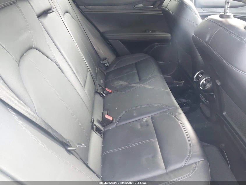 Alfa Romeo Stelvio 2.0l Sprint Awd, снимка 8 - Автомобили и джипове - 54141606