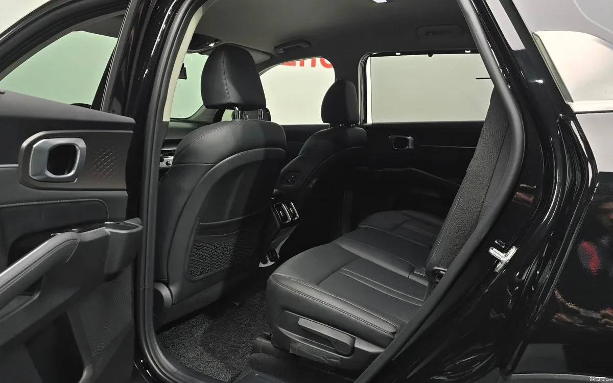 Kia Sorento 2.5L Turbo GDI , снимка 11 - Автомобили и джипове - 54612138
