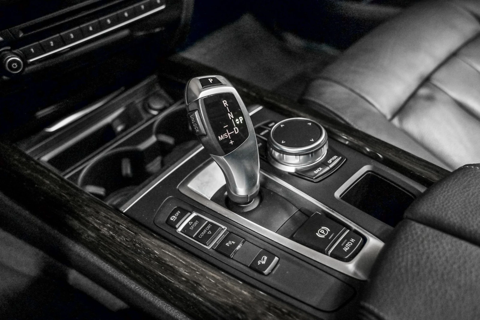 BMW X5 35 i * Нави * Панорама, снимка 7 - Автомобили и джипове - 55751966
