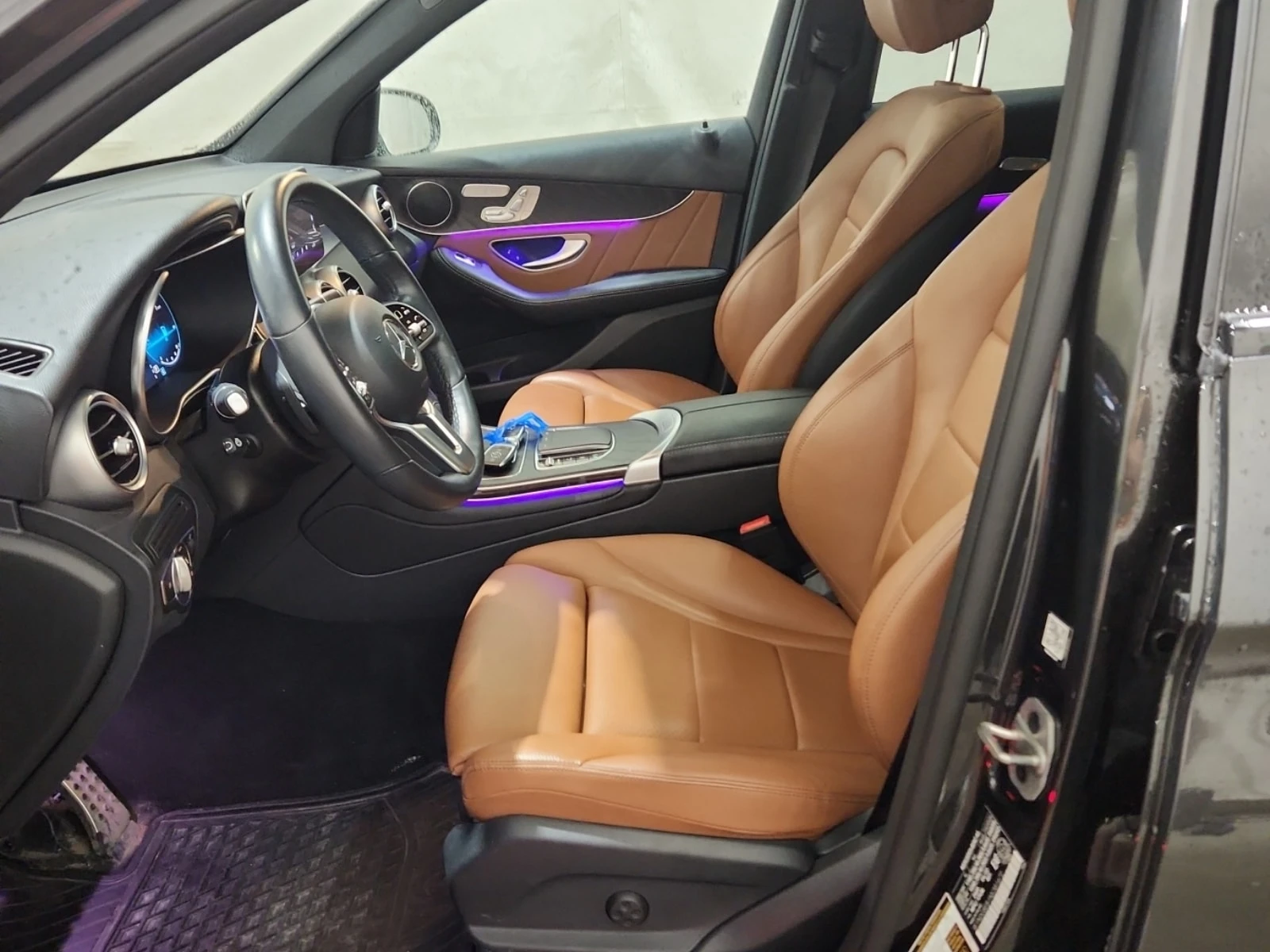 Mercedes-Benz GLC 300 * CARFAX * Един собственик * От Mercedes * , снимка 9 - Автомобили и джипове - 55841594