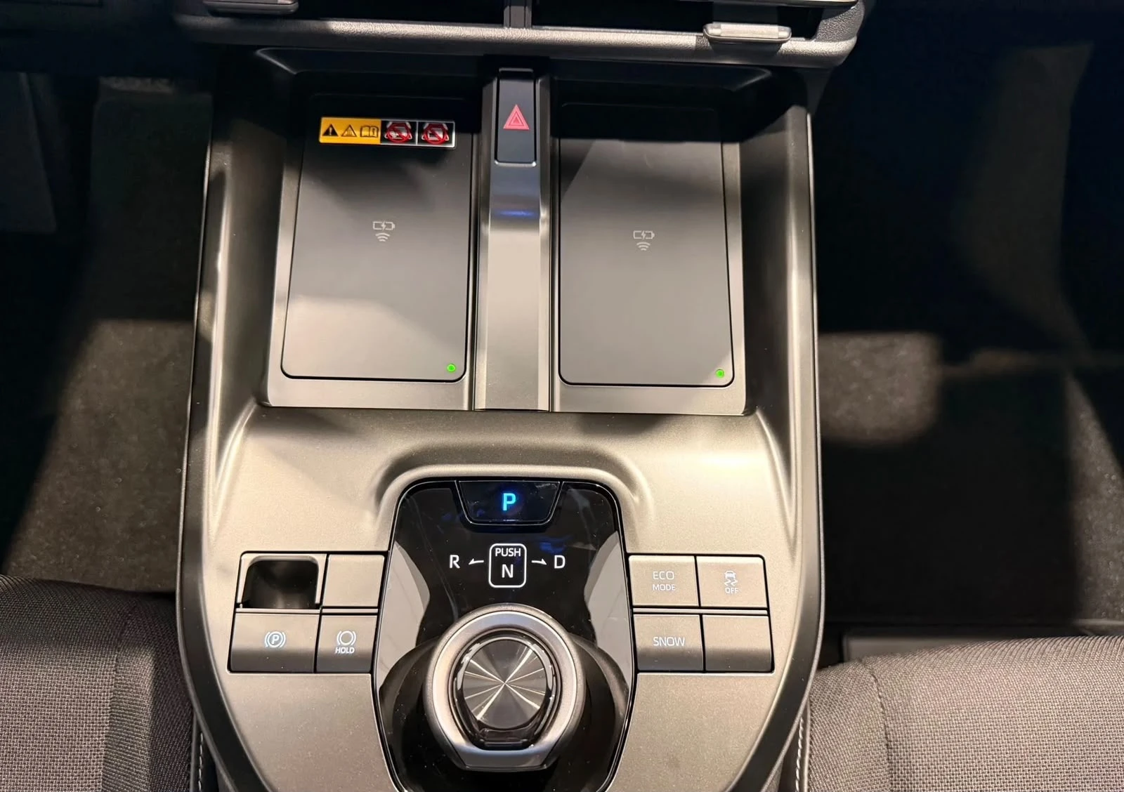 Toyota C-HR LONG RANGE!!72kwh!!224кс!!, снимка 14 - Автомобили и джипове - 55967077