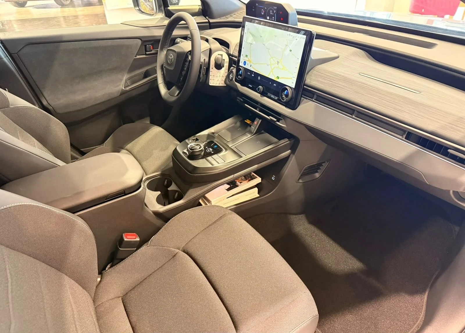 Toyota C-HR LONG RANGE!!72kwh!!224кс!!, снимка 16 - Автомобили и джипове - 55967077