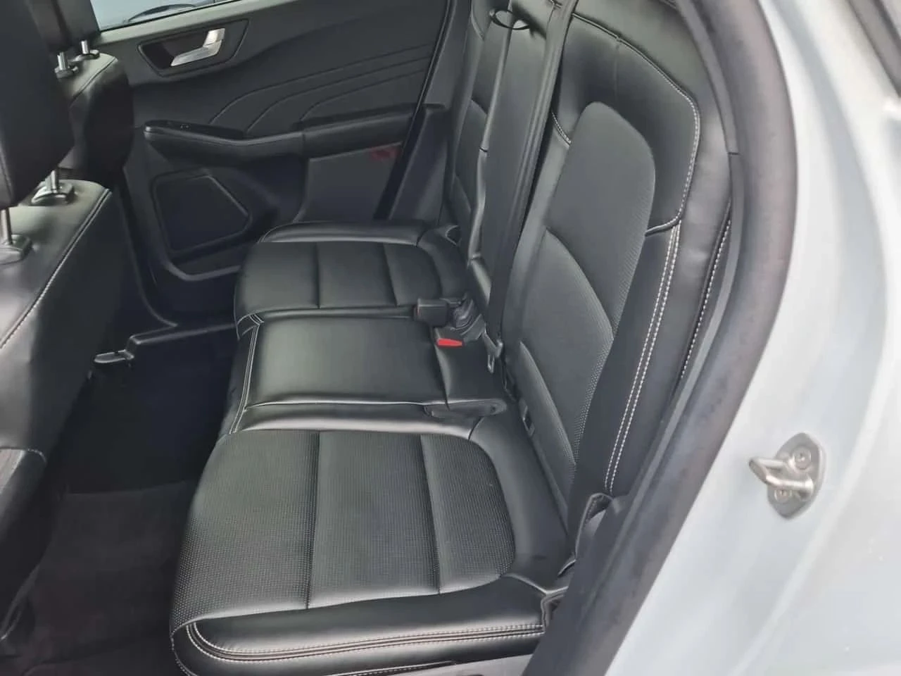 Ford Escape, снимка 3 - Автомобили и джипове - 56685330