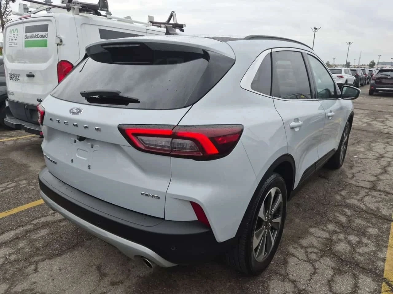 Ford Escape, снимка 4 - Автомобили и джипове - 56685330