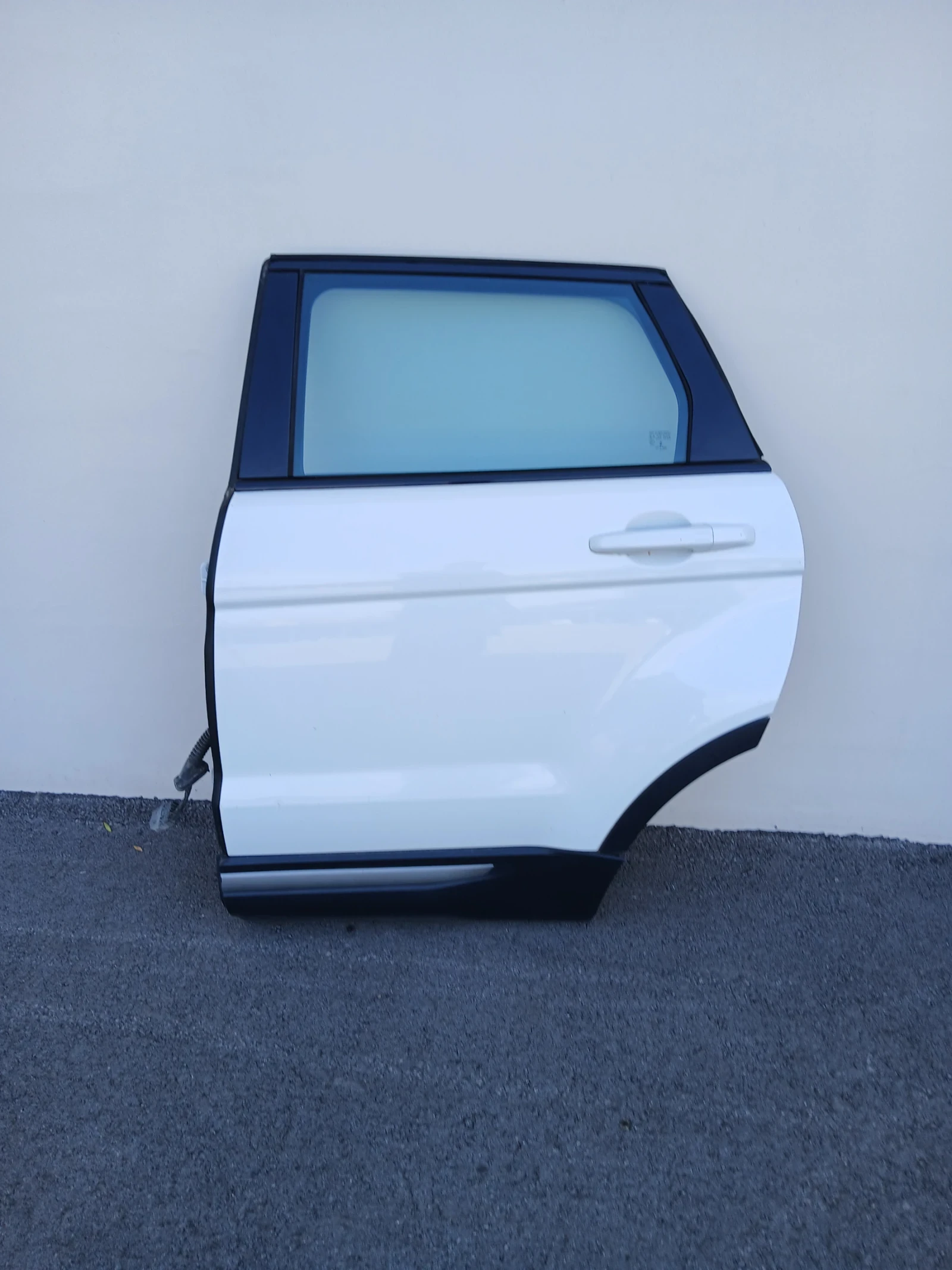 Врата задна лява Lang Rover Evoque 2012г 