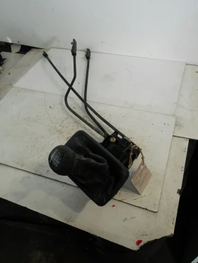 Скоростен лост Мерцедес Е200