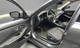 BMW 320 d DIGITAL* HEAD-UP* AMBIENT* SUNROOF* МЪРТВА ТОЧКА, снимка 6