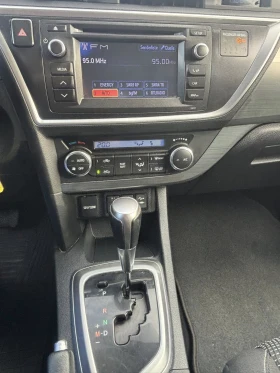 Toyota Auris 1.6 АВТОМАТИК , снимка 14