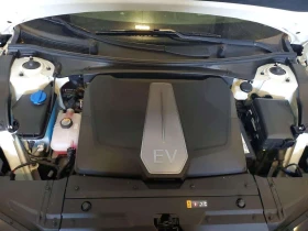 Kia EV6 DISTRONIC / 360 / ОБДУХВАНЕ / CARFAX / АВТОКРЕДИТ , снимка 11
