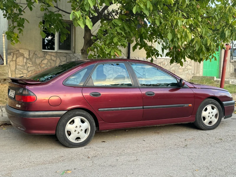 Renault Laguna Топ, снимка 1 - Автомобили и джипове - 47588567