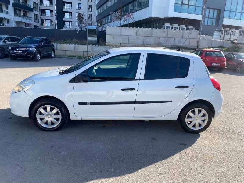 Renault Clio, снимка 3 - Автомобили и джипове - 47606362